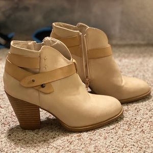 Francesca’s Tan Bootie with zipper